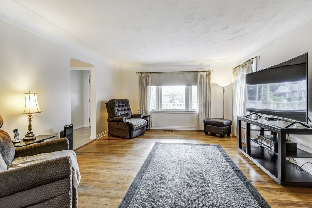 Homes For Sale & Neighbourhood Info Recently SOLD in East Hamilton