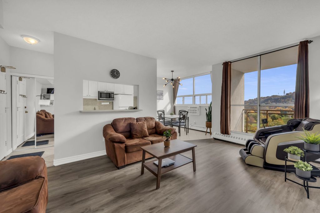 Homes For Sale & Neighbourhood Info Recently SOLD in West Hamilton