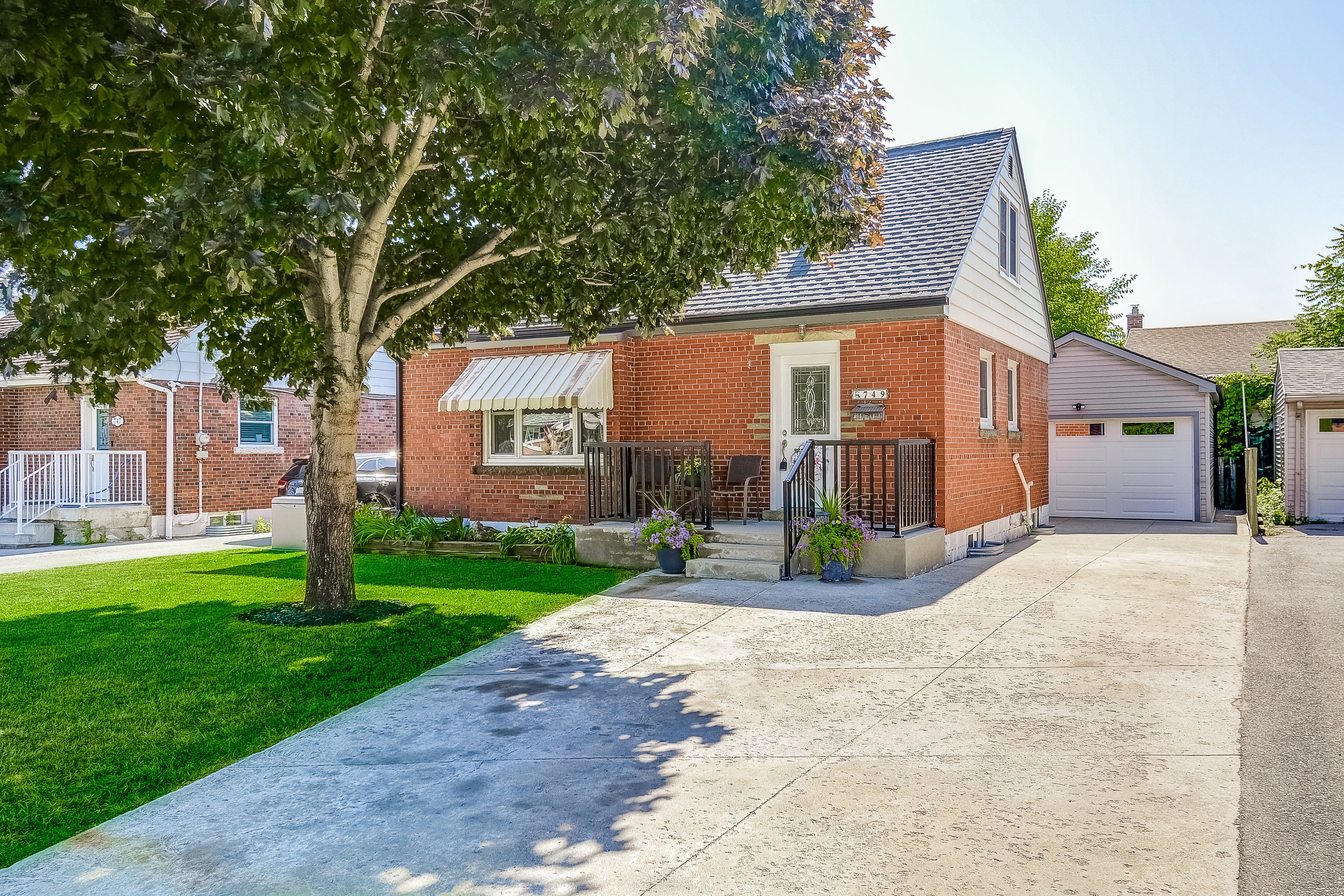 Recently SOLD ~ Hamilton Mountain